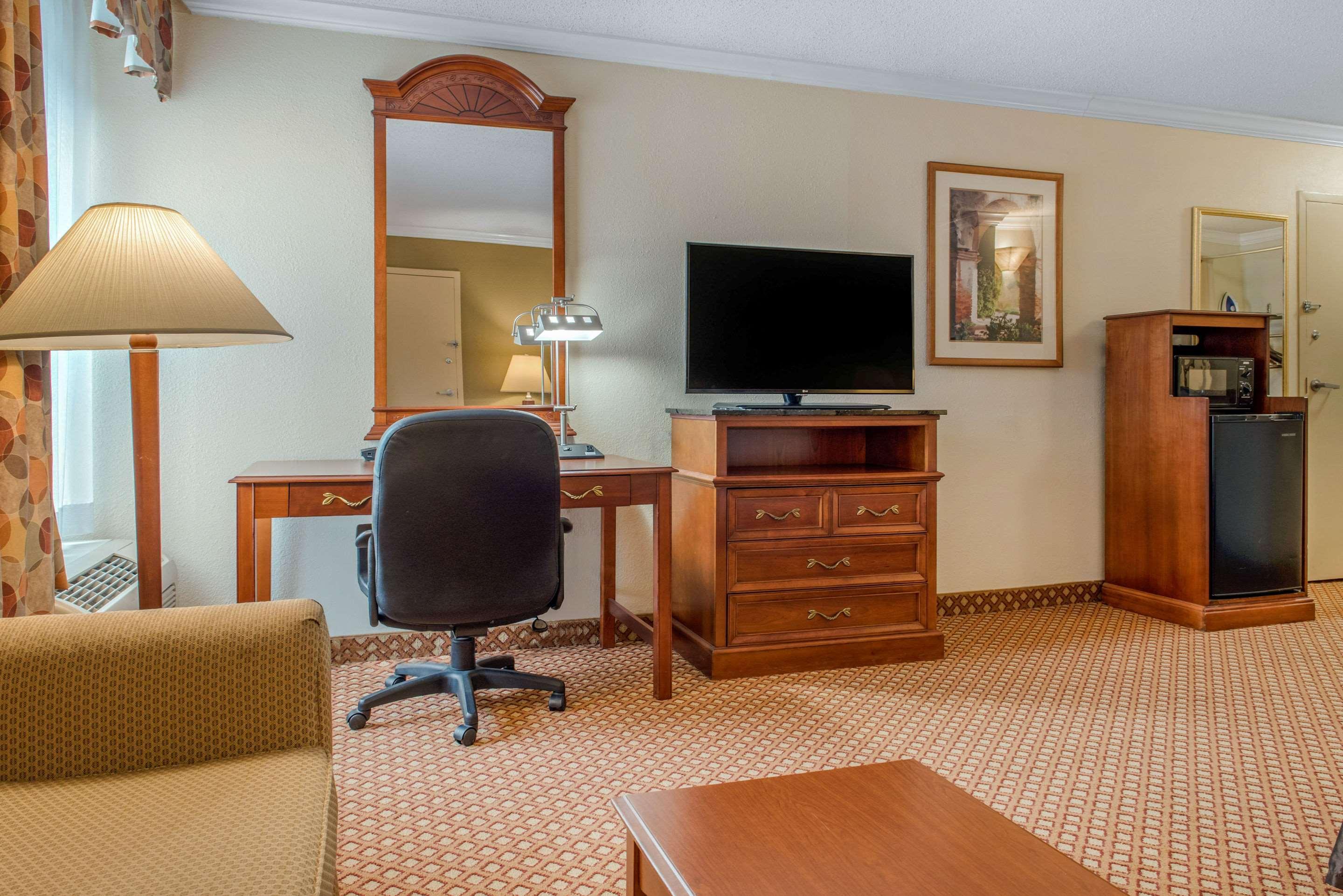 Quality Hotel Conference Center Cincinnati Blue Ash Esterno foto
