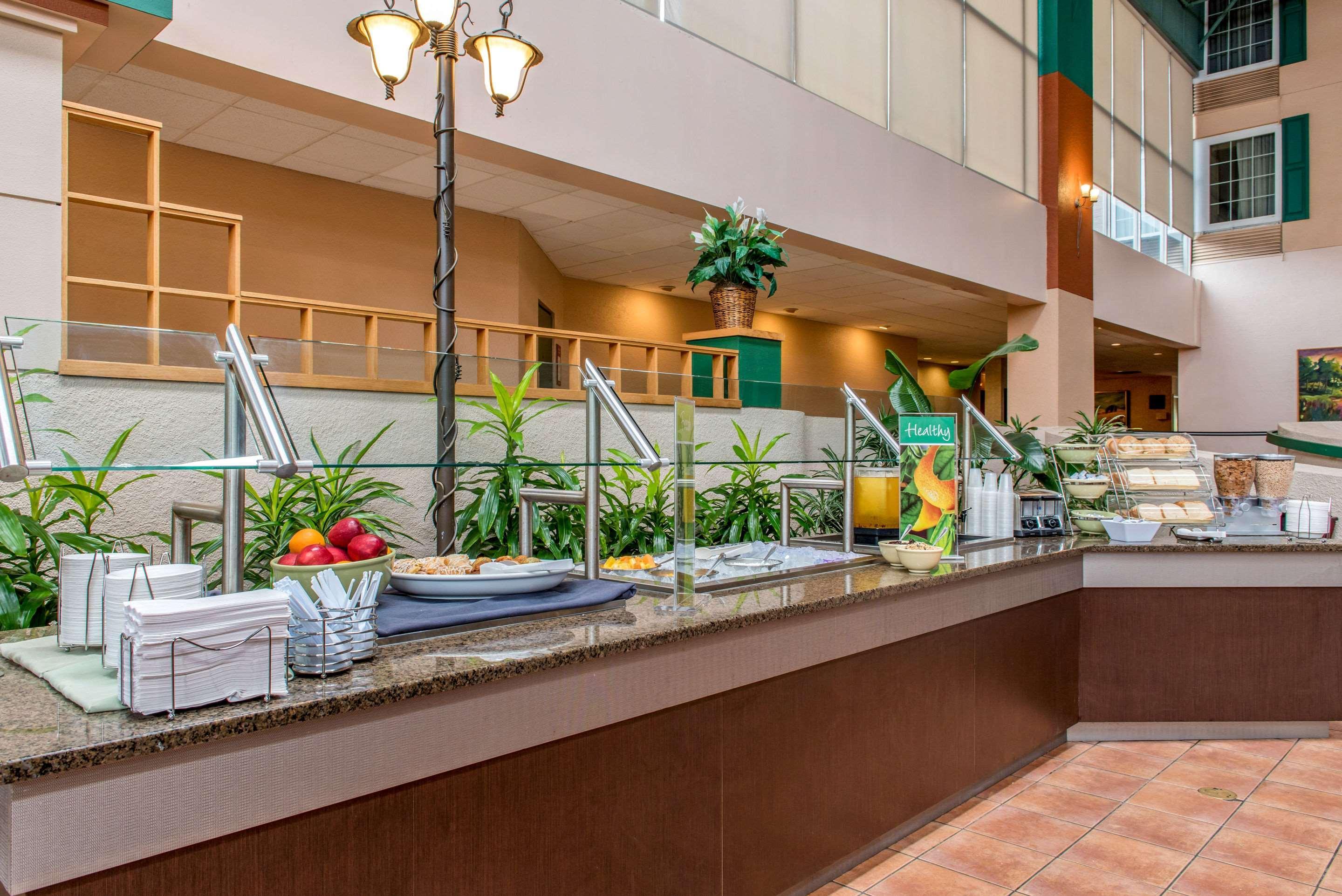 Quality Hotel Conference Center Cincinnati Blue Ash Esterno foto