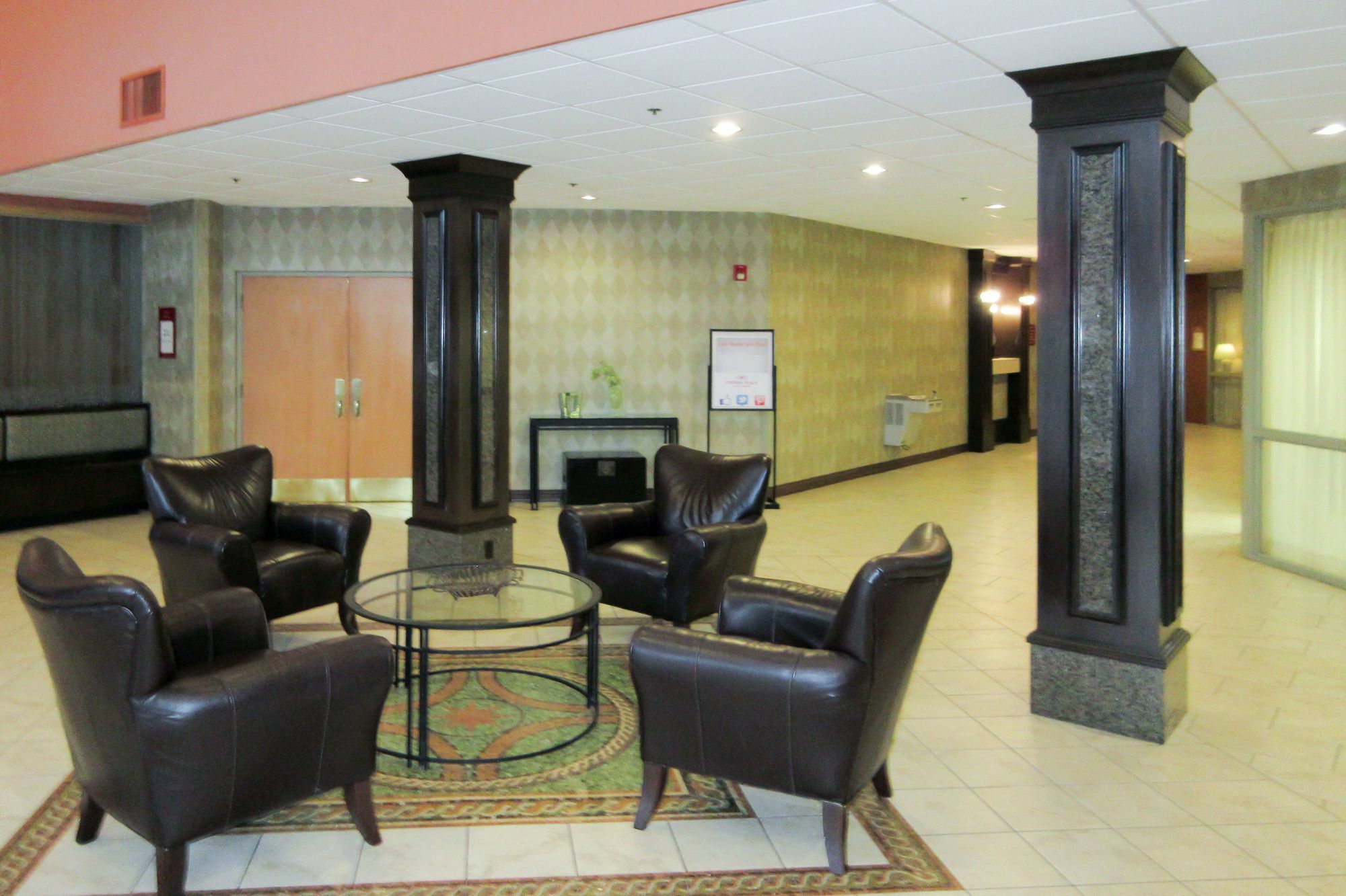 Quality Hotel Conference Center Cincinnati Blue Ash Esterno foto